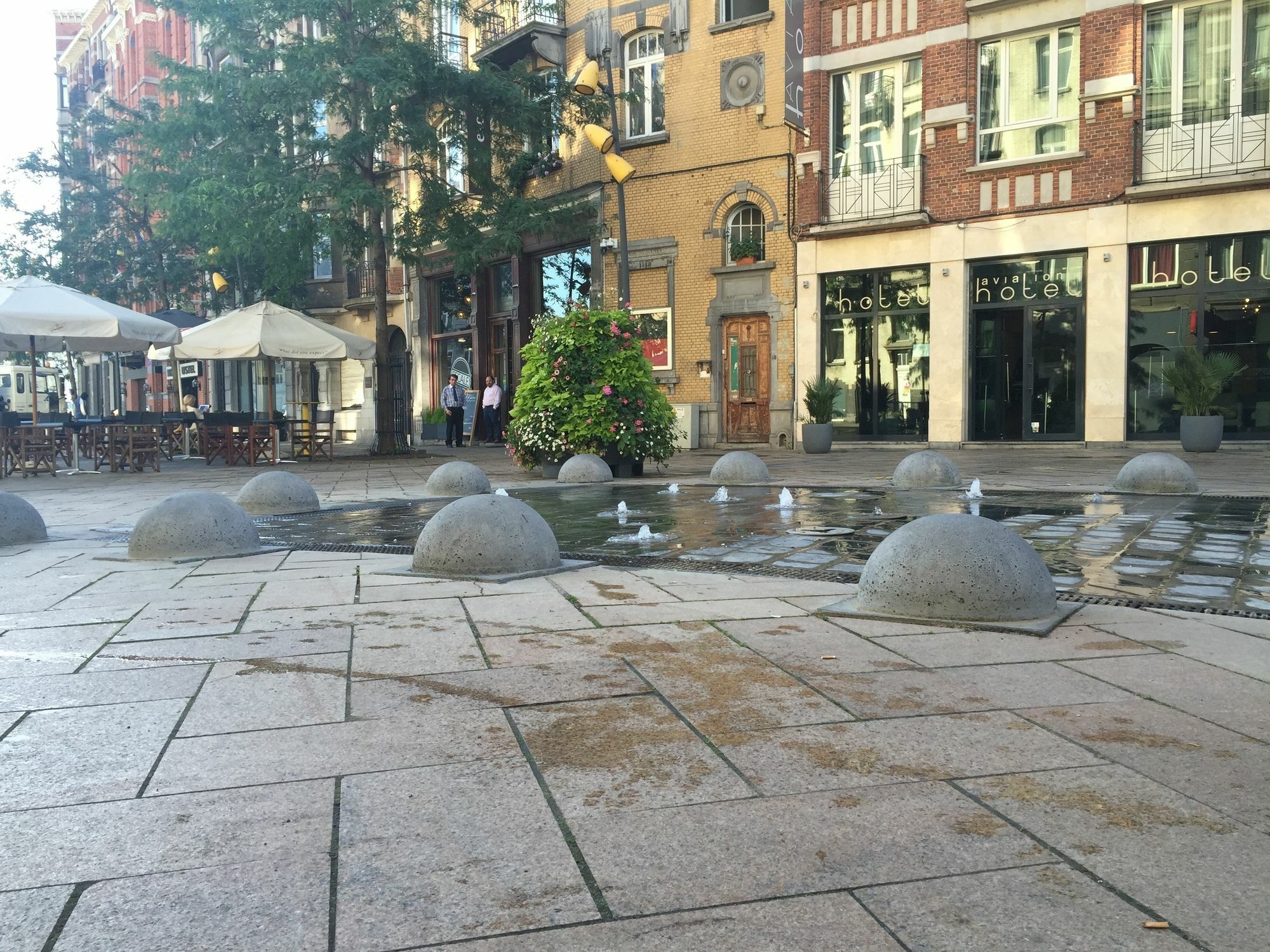 โรงแรมเอวิเอชั่น Saint-Gilles ภายนอก รูปภาพ