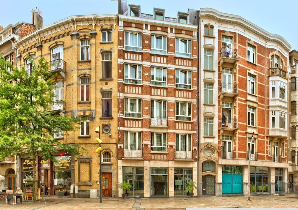 โรงแรมเอวิเอชั่น Saint-Gilles ภายนอก รูปภาพ